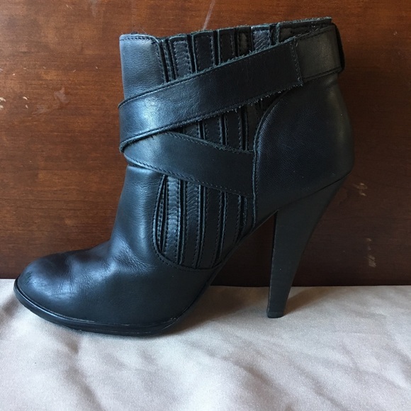 ALDO Black Ankle Booties - Picture 7 of 8